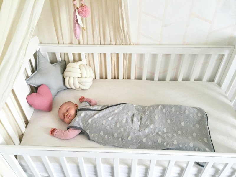 Pirmā gultiņa mazulim — kas jāņem vērā tās izvēlē