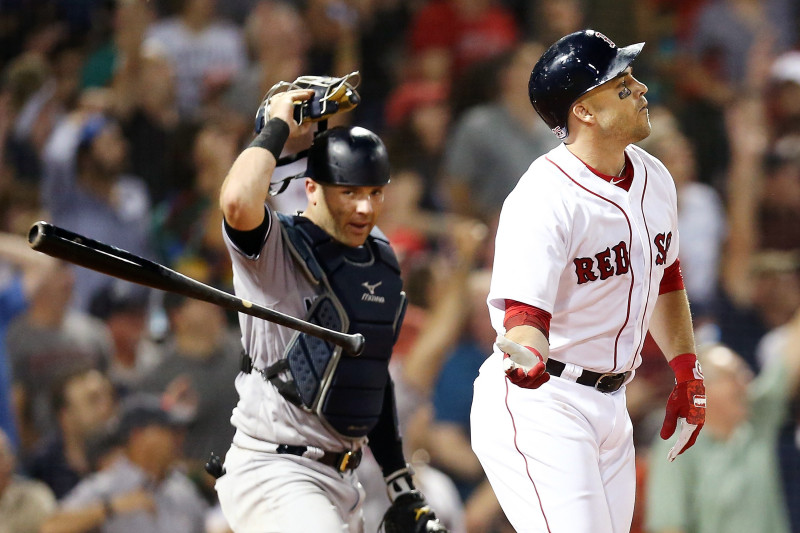 Pīrsa "hettriks" palīdz "Red Sox" rezultatīvā mačā pārspēt "Yankees"