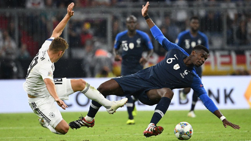 Vācija meklēs pirmo uzvaru, Francija - vietu pusfinālā
