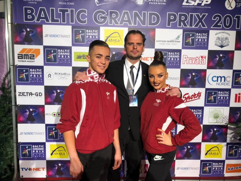 Latvijas jauniešu pāris pusfinālā pasaules čempionātā Latīņamerikas dejās Rīgā