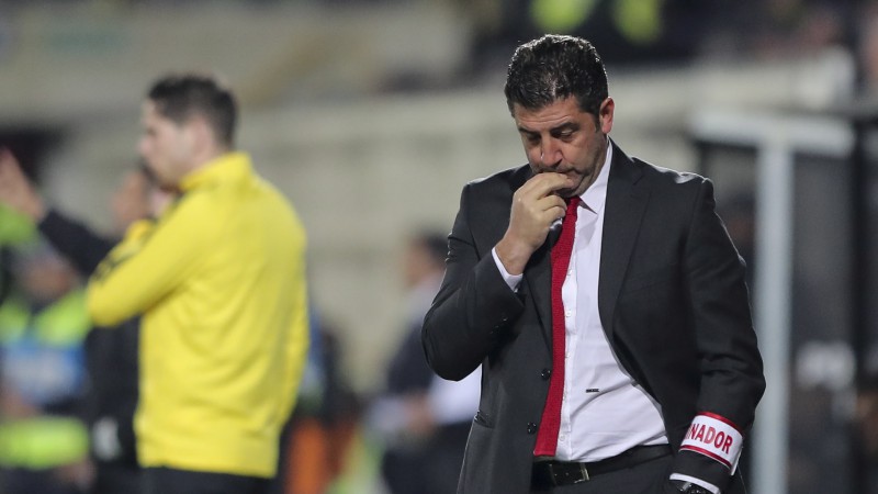 Lisabonas "Benfica" atlaiž divus čempiontitulus atvedušo treneri