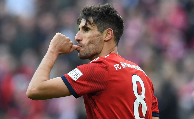 "Bayern" minimāla uzvara ļauj tabulā panākt "Borussia"