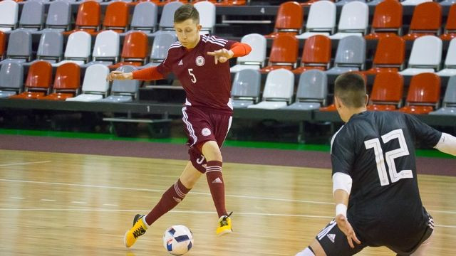 U19 telpu futbola izlase Valmierā ielaiž 14 vārtus pret Krieviju