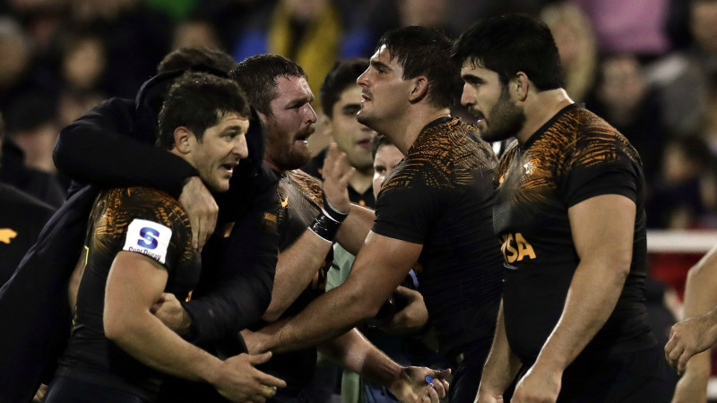 "Jaguares" turpina pārsteigt un iekļūst Super Rugby pusfinālā