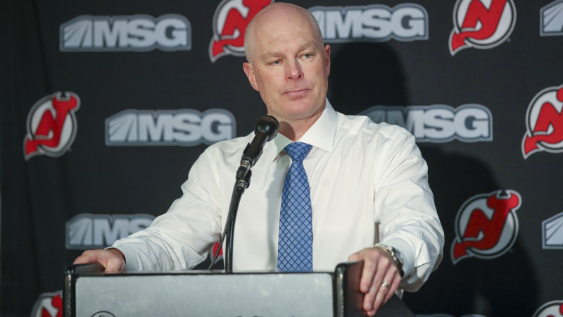 "Devils" pēc sliktā sezonas ievada atlaidusi galveno treneri Hainsu