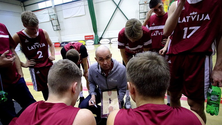 U16 izlase pēdējo sekunžu drāmā zaudē Serbijai un finišē sestajā vietā