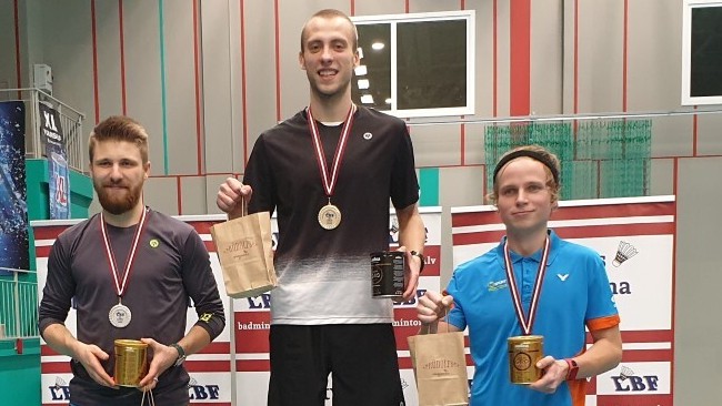 Latvijas čempionātā badmintonā titulus nosargā Podosinoviks un Lencēviča & Romanova