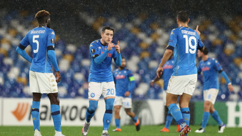 ''Napoli'' un ''Real Sociedad'' spēlē neizšķirti un izkļūst no F grupas Eiropas līgā