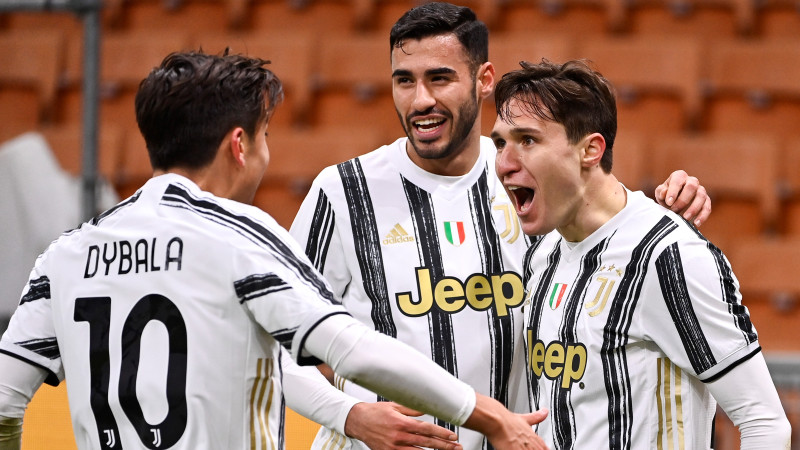 "Juventus" aizraujošā spēlē sagādā "Milan" pirmo zaudējumu A sērijā
