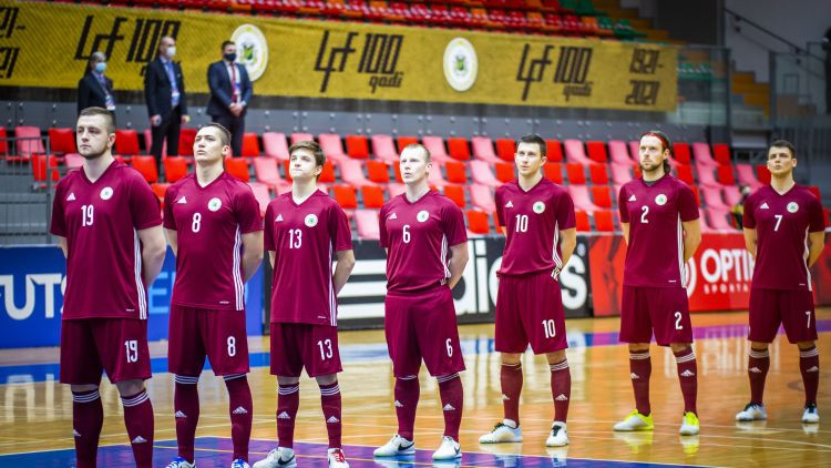 Derēs tikai uzvara: Latvijas valstsvienībai izšķirošā spēle par Eiropas čempionātu