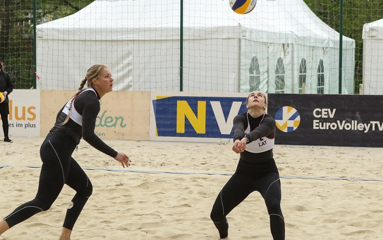Latvijas pludmales volejbolistes kapitulē un netiek Kontinentālā kausa finālturnīrā