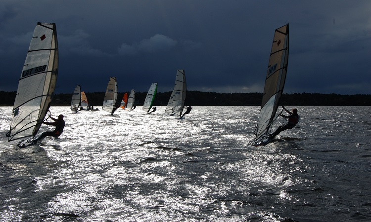 Noskaidroti Latvijas čempioni Raceboard klasē