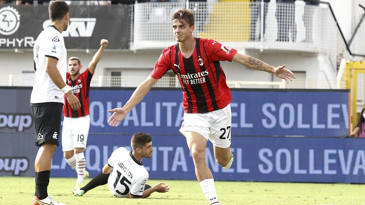 Maldini iesit ''Milan'' uzvarā, ''Inter'' un ''Atalanta'' rezultatīvs neizšķirts