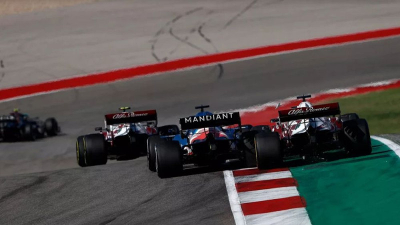 Alonso: "F1 tiesneši pieņem lēmumus, balstoties uz pilotu tautību"