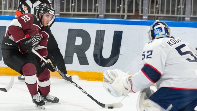 Rīgas "Dinamo" sarūgtinājušais Kočetkovs atzīts par KHL nedēļas labāko vārtsargu