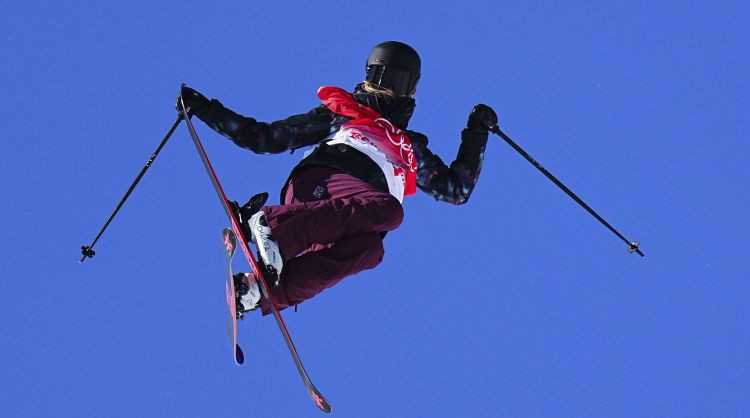 Igaunijas frīstaila slēpotāja Sildaru līdere pēc olimpisko spēļu kvalifikācijas sloupstailā