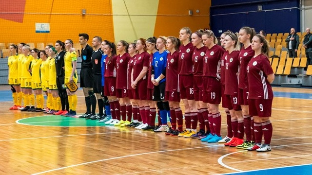 Latvijas sieviešu telpu futbola izlase EČ kvalifikāciju iesāk ar smagu zaudējumu