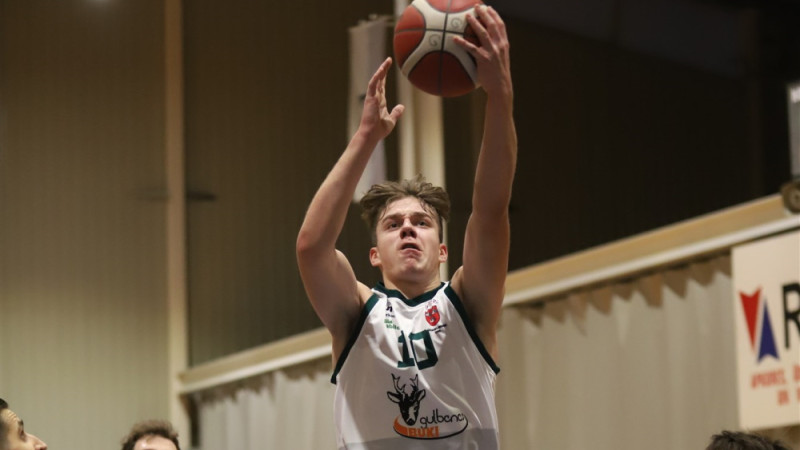 "VEF Rīga" sistēmai pievienojas U-18 izlases basketbolists Berkolds