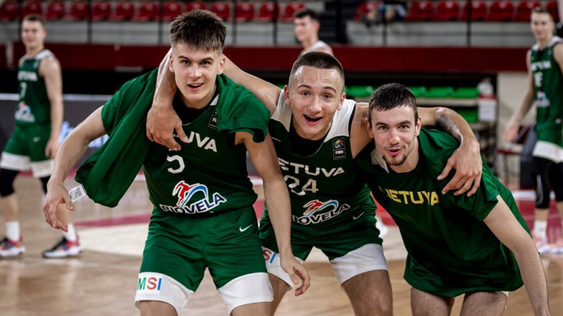 Lietuvas U18 basketbolisti izrēķinās ar Itāliju, turkiem viens punkts ceturtdaļā