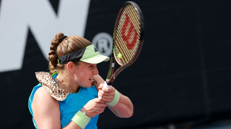 Ostapenko pakāpjas no 23. uz 18. vietu WTA rangā