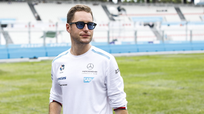 Formula E čempions Vandorns kļūst par "Aston Martin" testu pilotu