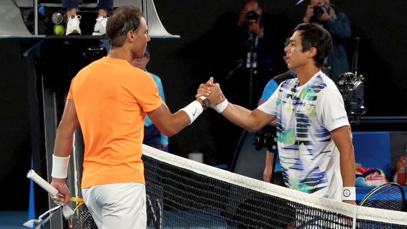 Nadals kapitulē Makdonaldam, noliekot "Australian Open" čempiona pilnvaras