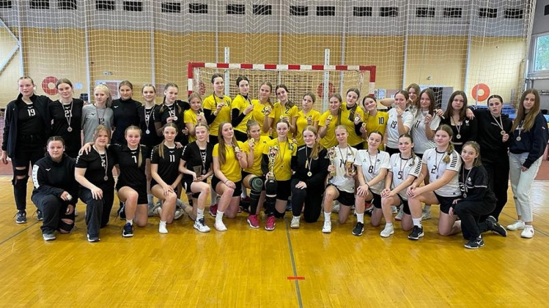 LJČ handbolā U16 ar vienādu punktu skaitu līderu duelī tomēr pirmās ludzānietes