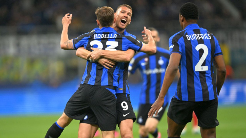"Inter" sešu vārtu spēlē nokārto Milānas derbiju Čempionu līgas pusfinālā