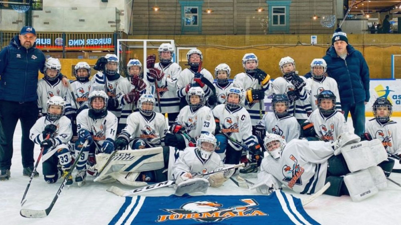 Jūrmalas Sporta skolā slēgs hokeja programmu, bērniem piedāvās līdzfinansējumu