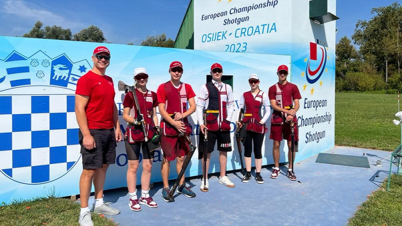 Latvijas šāvējiem astotā vieta Eiropas junioru čempionātā stenda šaušanā