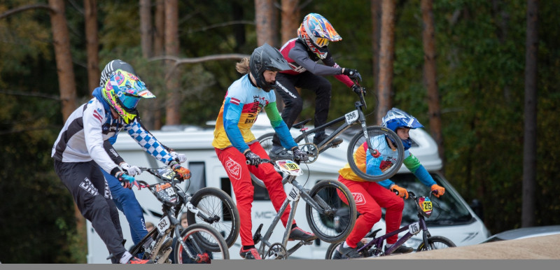 “Crystal Dent” BMX Latvijas kausa sezona sestdien noslēgsies Ādažos