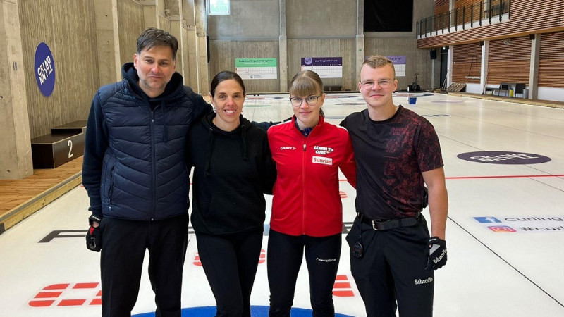 Latvijas kērlinga izlase pasaules čempionātā nodrošina vietu izslēgšanas spēlēs