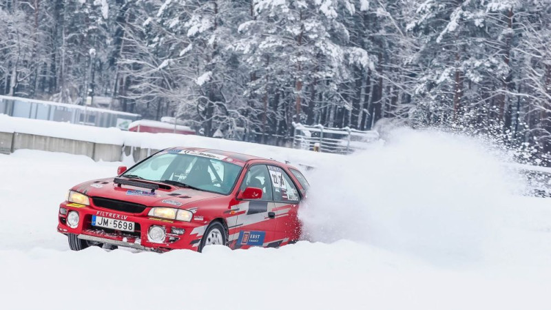 Piesnigušajos Biķerniekos startējis "Rīgas Ziemas kauss" autosprintā