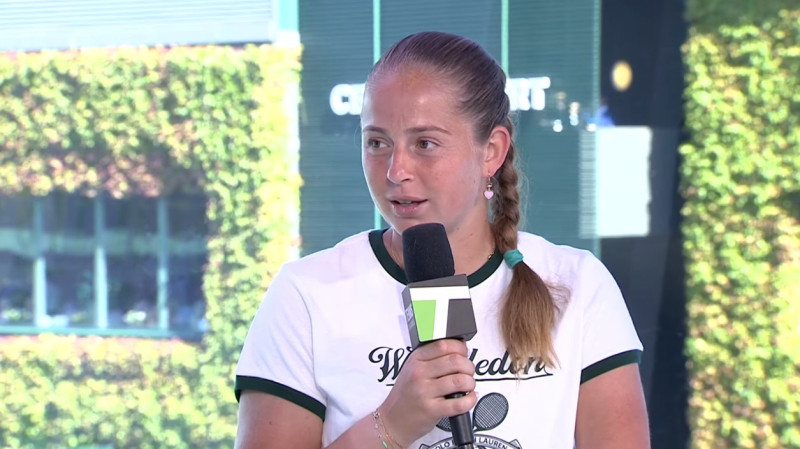 Ostapenko televīzijā prezentē Latviju