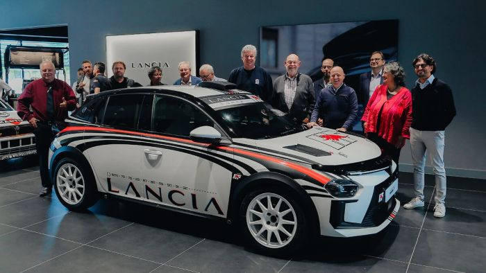 Jauno rallija auto prezentējusi "Lancia"