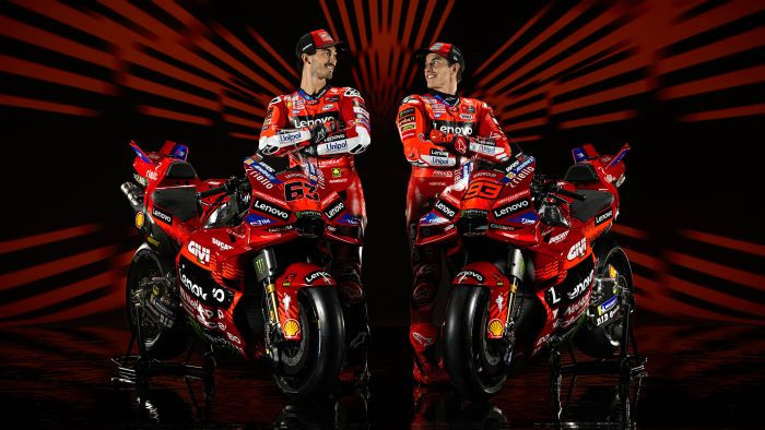 Jaunos motociklus parāda "Ducati" un citas "MotoGP" komandas