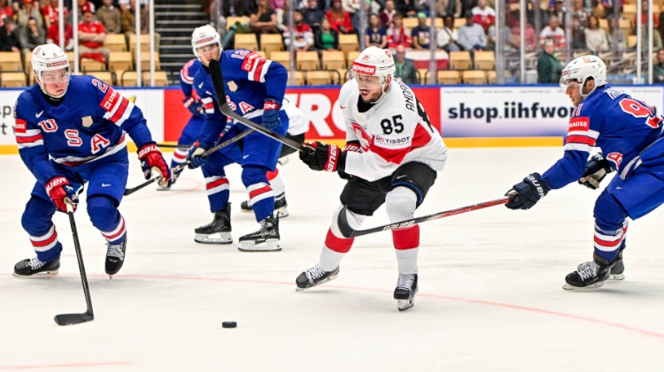 Balcera maiņas biedrs tiek atzīts par IIHF sezonas labāko spēlētāju