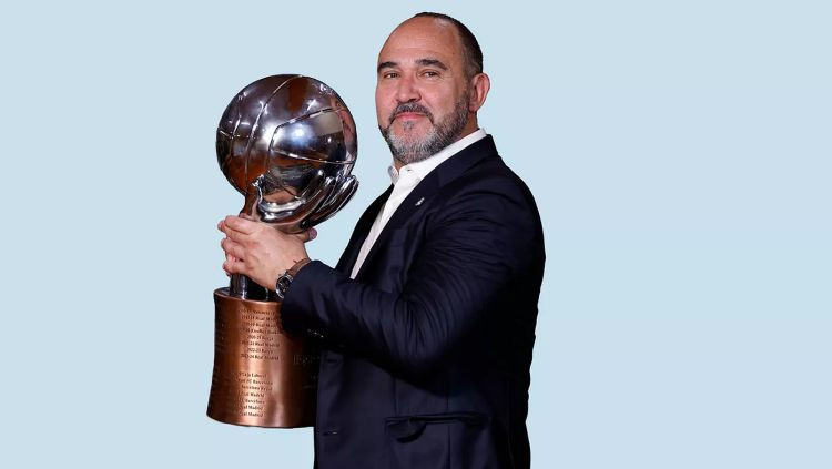 Spānijas čempione "Real Madrid" šķiras no galvenā trenera Mateo