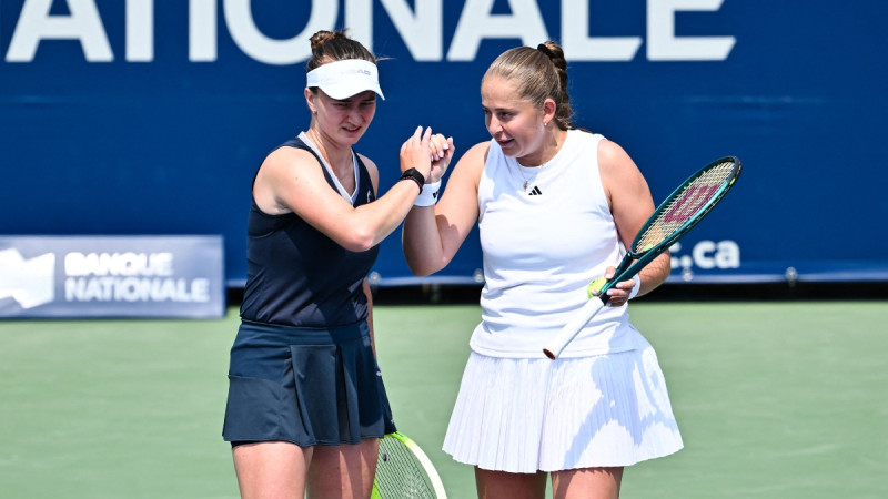 Ostapenko/Krejčīkova uzvar piecos geimos pēc kārtas, tiekot Monreālas 1/4 finālā