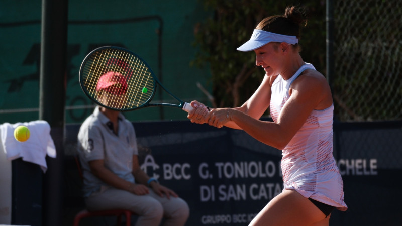 Semeņistaja pārliecinoši sasniedz "US Open" kvalifikācijas izšķirošo kārtu