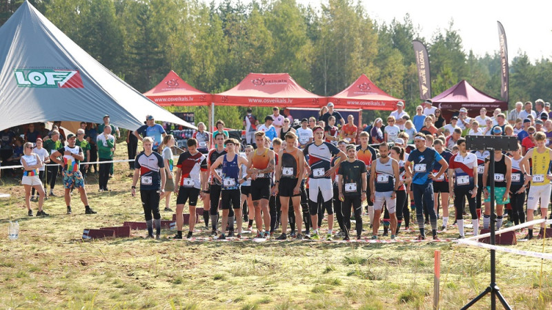 Latvijas čempionātā orientēšanās stafetē uzvaras "Kāpa OK/Ādažu BJSS-2" un "Alnis OK-JNSC 1"