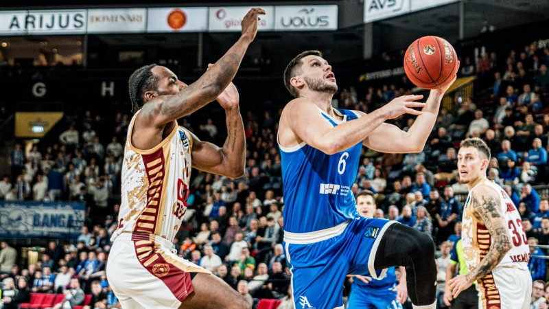 Rodions Kurucs ar 11+6+5 palīdz nepaklupt pret andoriešiem, Lomažam pamatīgs kāviens