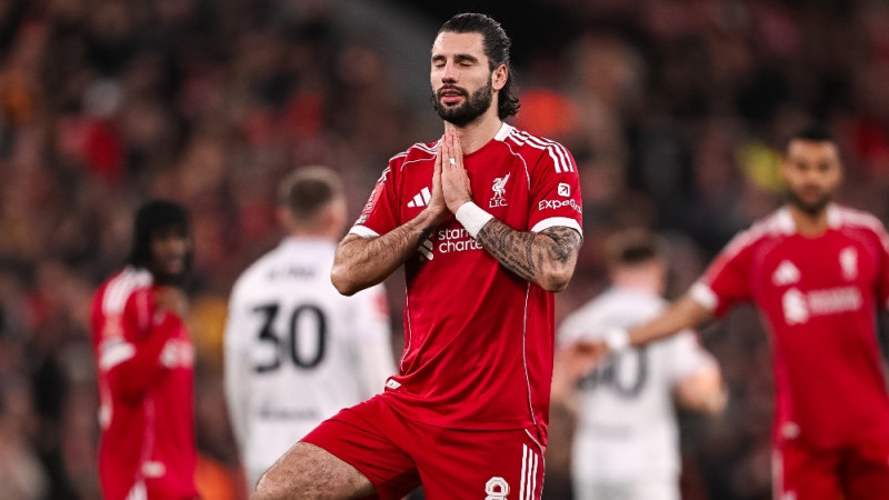 Soboslai vienā puslaikā iešauj tālsitienu un atved vārtus