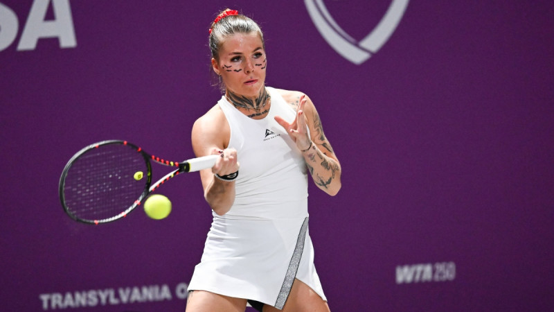 Oļijņikova uzvar un soda oponenti par nostāju pret Ukrainu