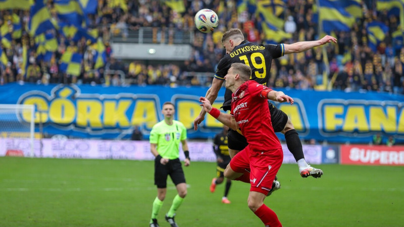 Gutkovski nomaina pēc drausmīga puslaika, Cigaņiks iesaistās, kad viss jau skaidrs