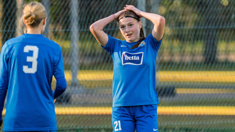 "Rīgas futbola skolas" komanda Sieviešu futbola līgas sezonu sāk ar uzvaru Olainē