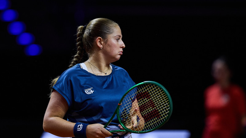 Ostapenko atspēlējas otrajā setā un tiek tālāk Madridē