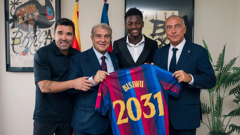 "Barcelona" iegulda nākotnē un paraksta līgumu ar 18 gadus veco beļģu talantu