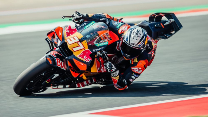 Konkurenti dod atļauju "KTM" atvērt motorus drošības risku novēršanai