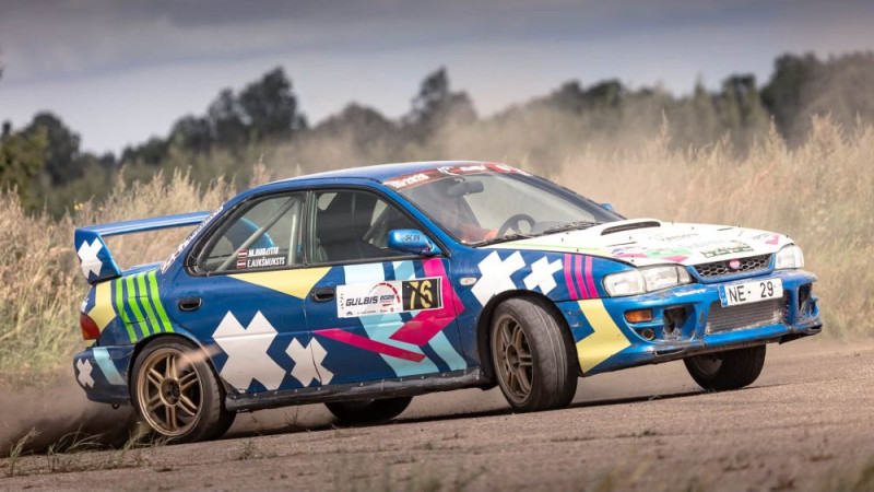 Vaiņodes lidlaukā aizvadīts Latvijas autosprinta kausa ceturtais posms